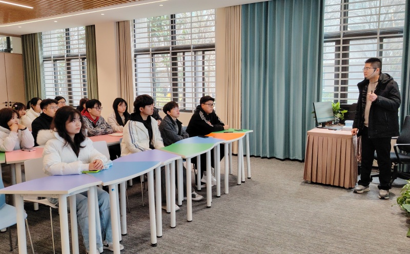 团辅培训.jpg 团辅培训.jpg