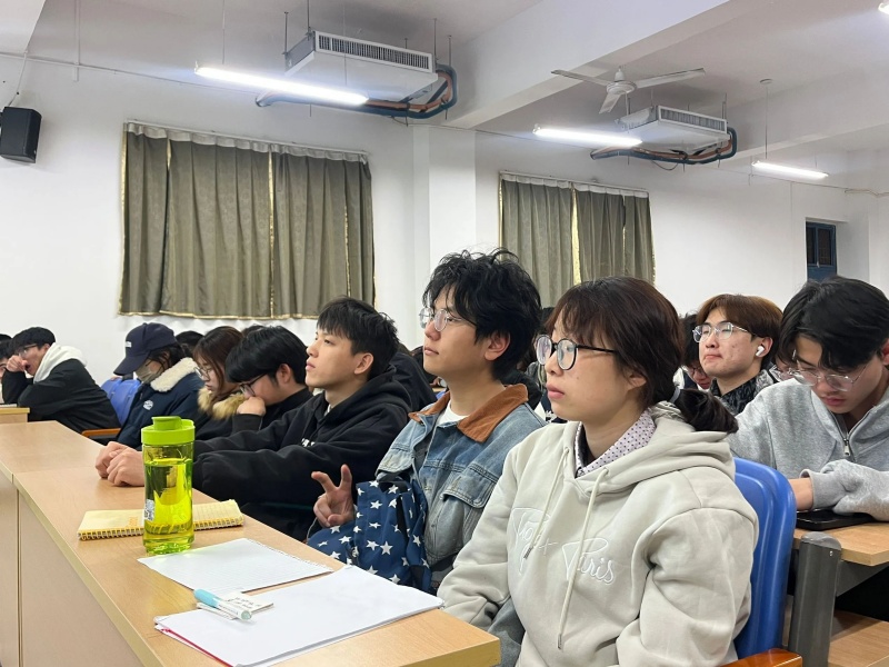 第六期_副本.jpg 第六期_副本.jpg