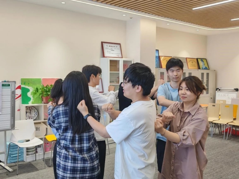 团辅2.jpg 团辅2.jpg